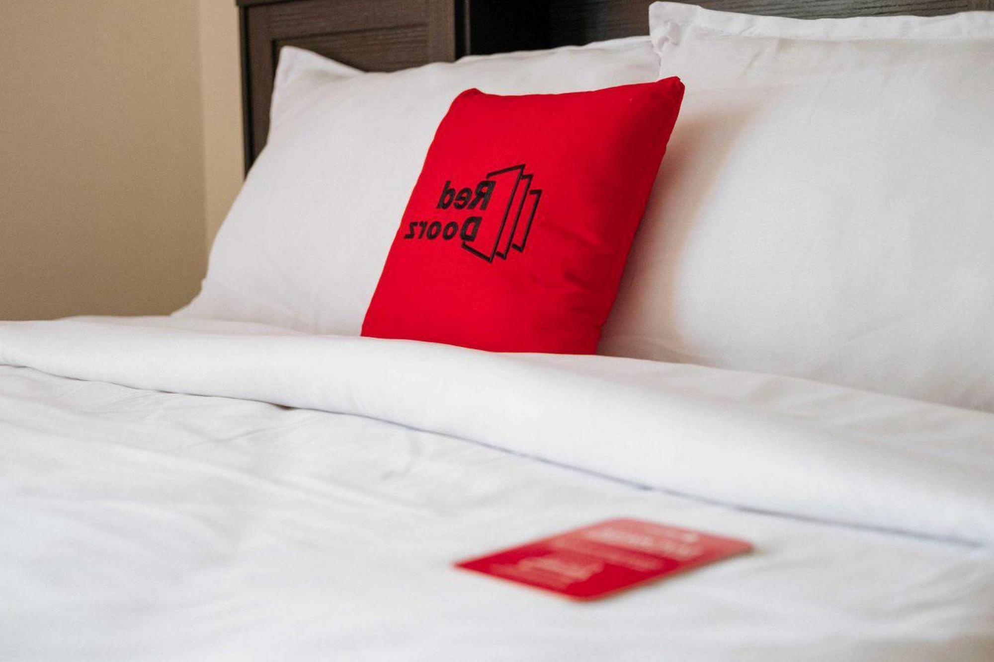Reddoorz @ Jalan Brigjend Katamso Medan 2 Hotel Kültér fotó