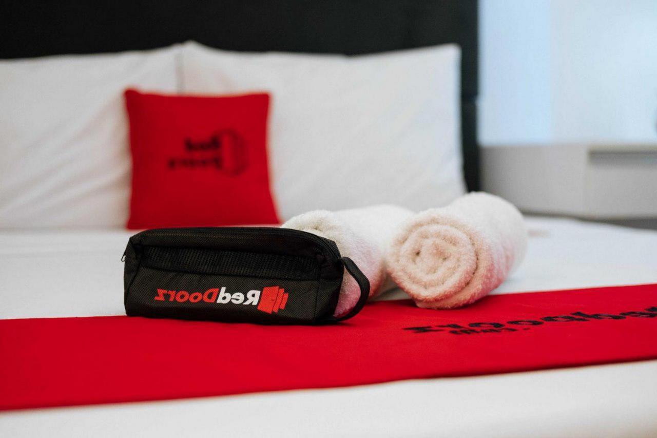 Reddoorz @ Jalan Brigjend Katamso Medan 2 Hotel Kültér fotó