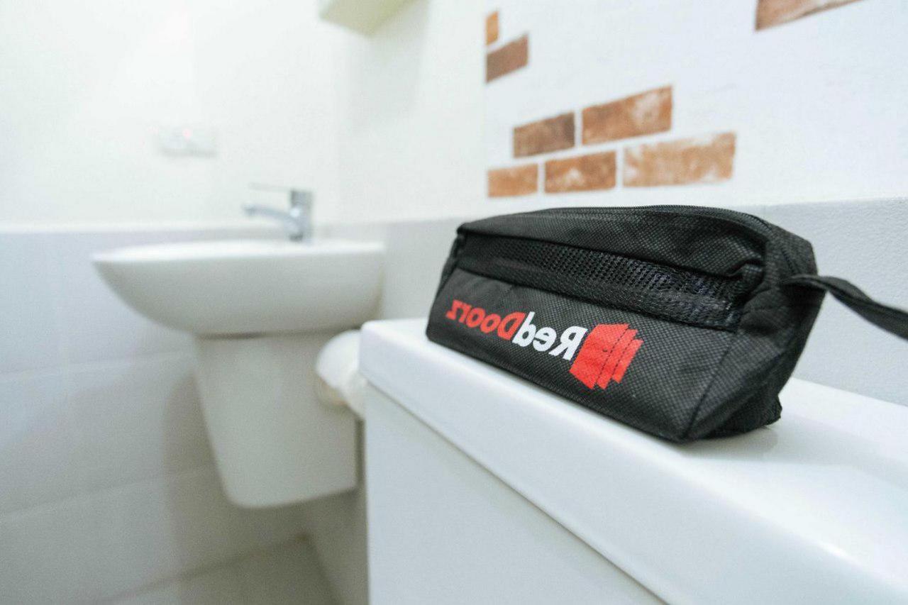 Reddoorz @ Jalan Brigjend Katamso Medan 2 Hotel Kültér fotó